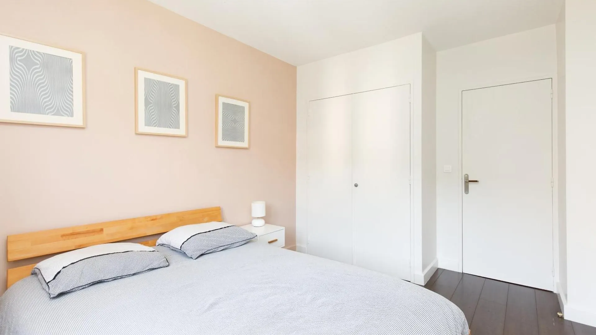 Appartement 3P 71 M2 Avec Parking Gratuit A Cannes France