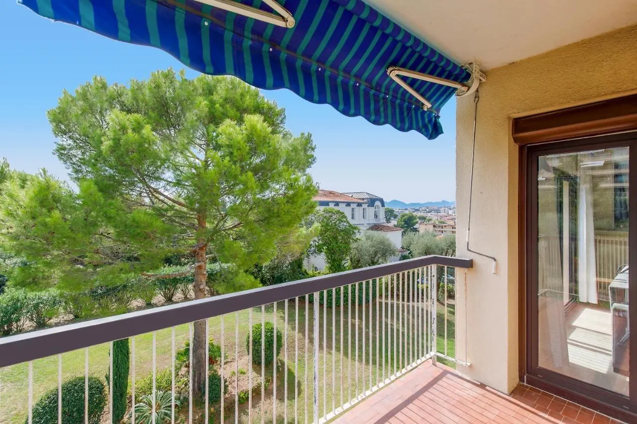 Appartement 3P 71 M2 Avec Parking Gratuit A Cannes 0*,  France