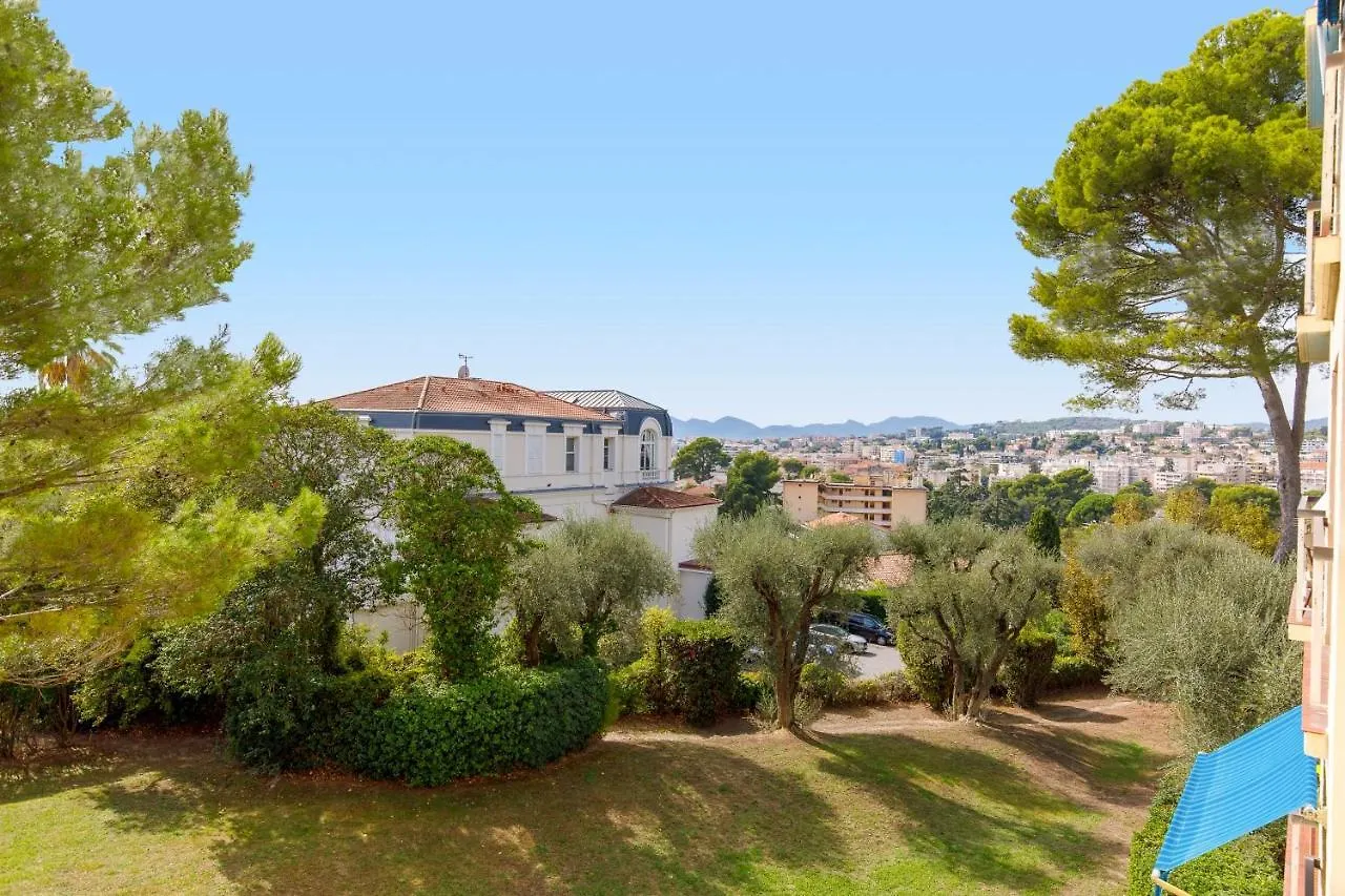 Appartement 3P 71 M2 Avec Parking Gratuit A Cannes Apartment